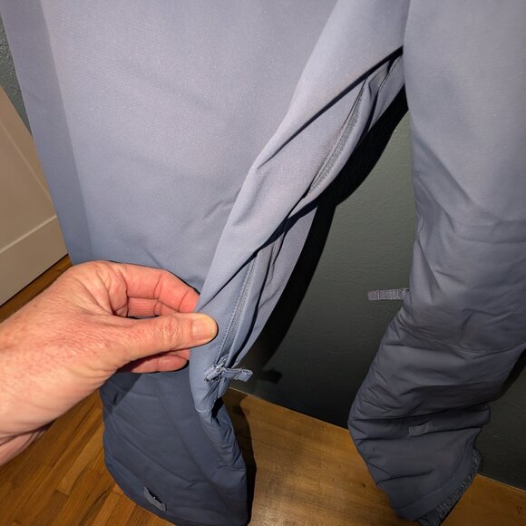 Ski/ Snowboard pants- womens large - Picture 4 of 9